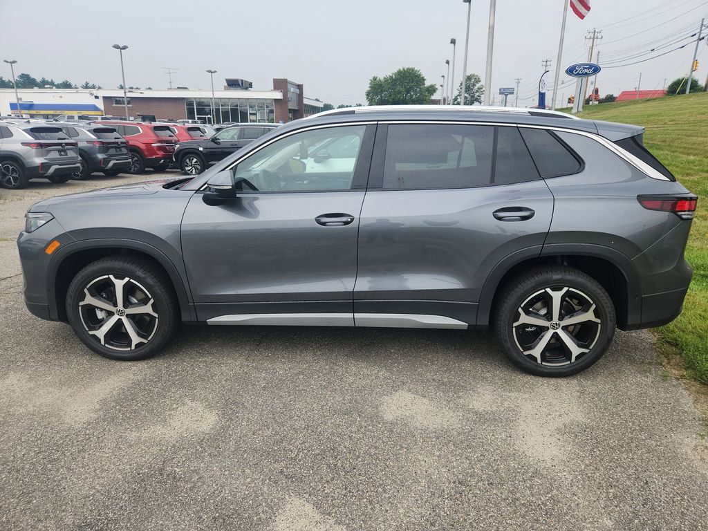 2025 Volkswagen Tiguan SE photo 4