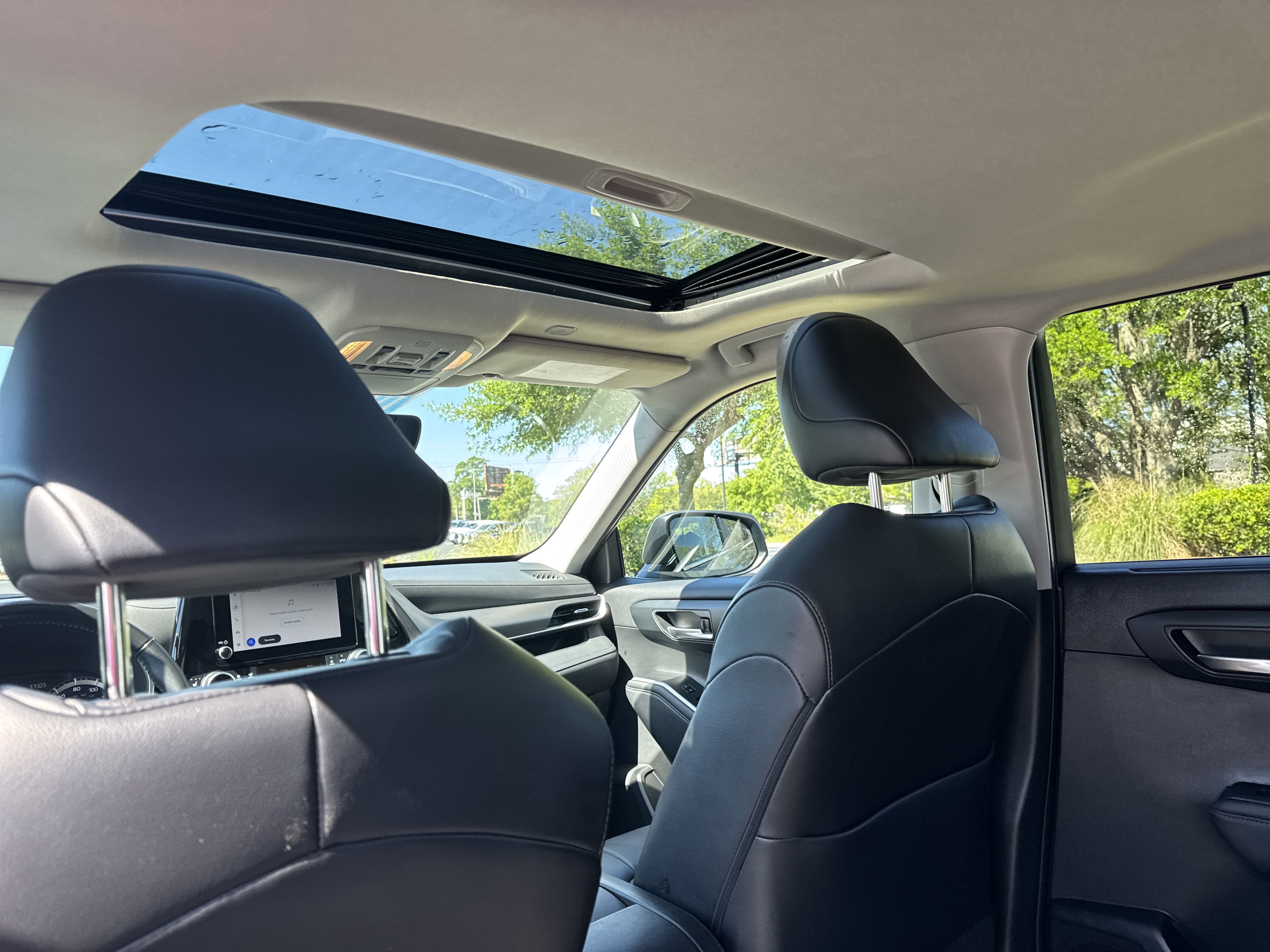 2023 Toyota Highlander XLE photo 21