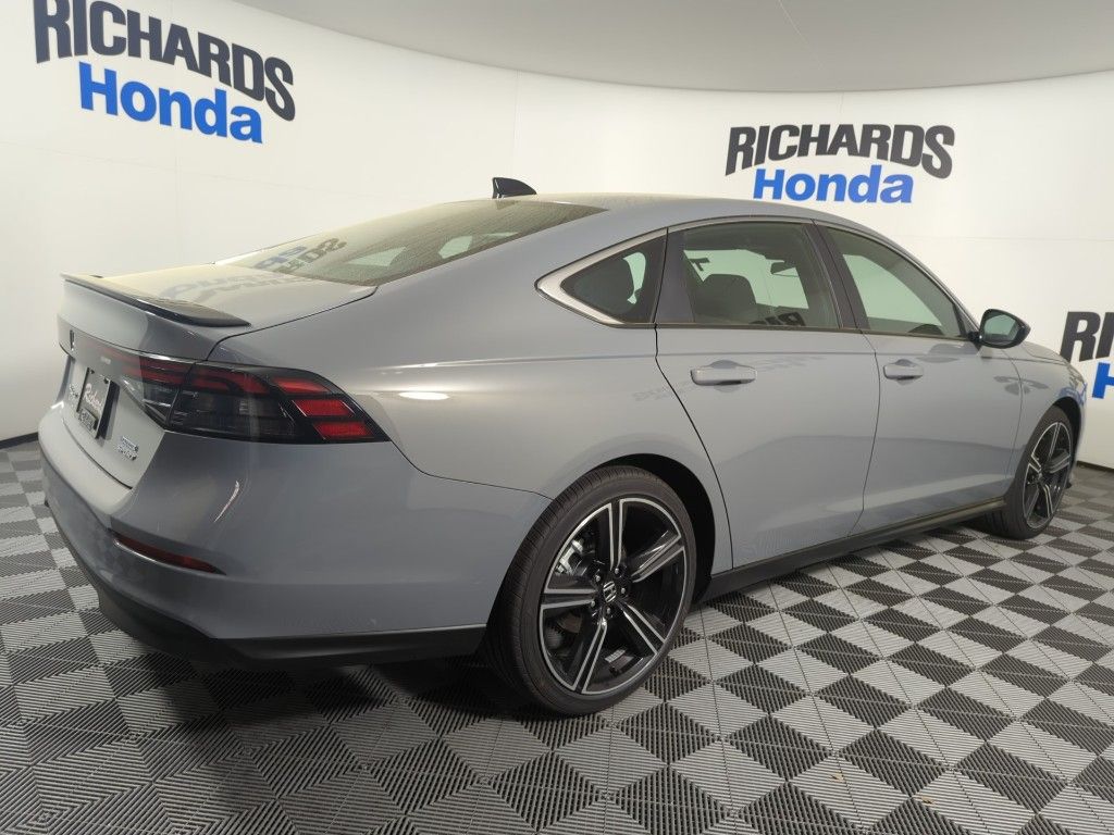 2025 Honda Accord Hybrid Sport photo 4