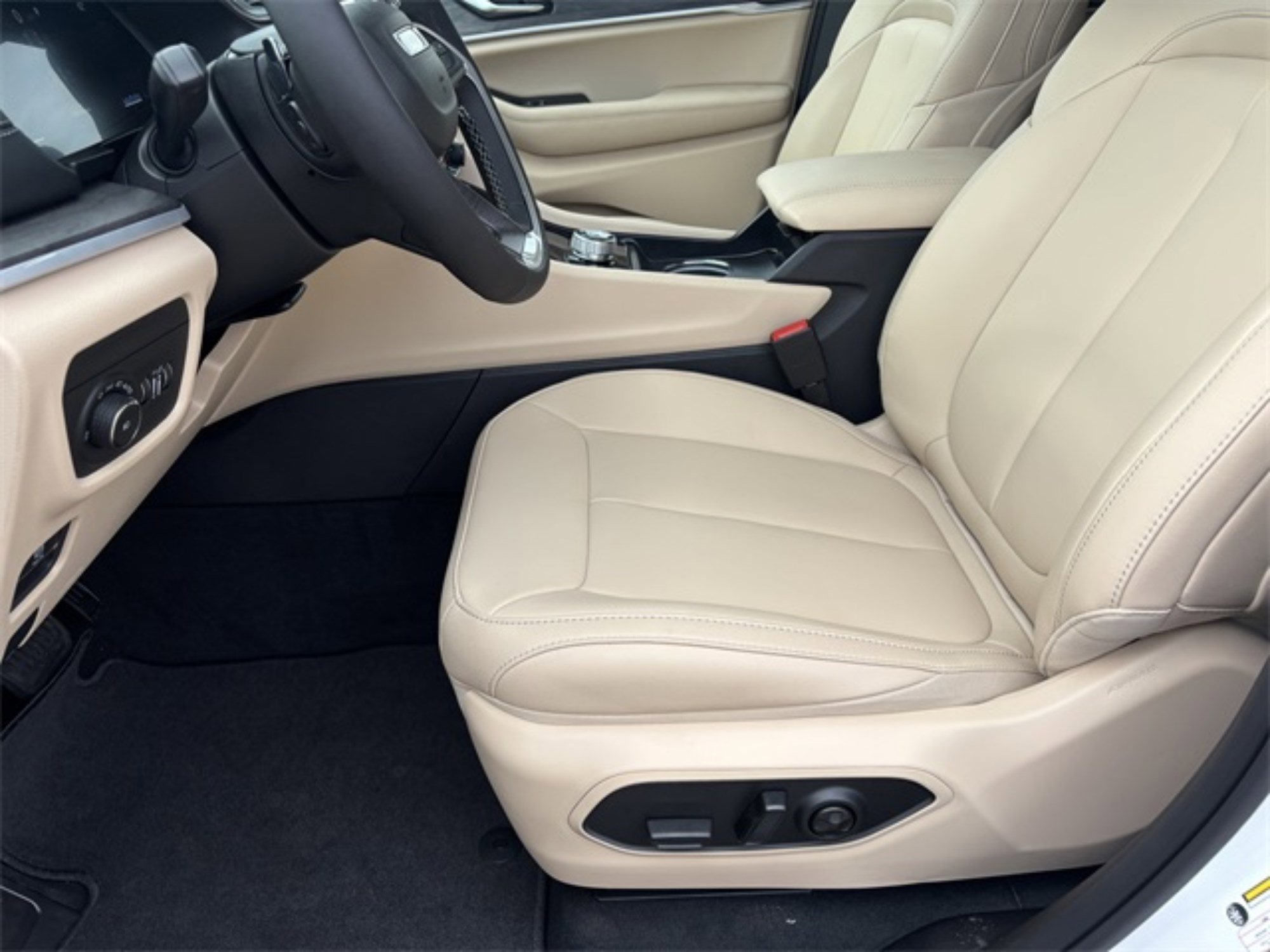 2025 Jeep Grand Cherokee Limited photo 10