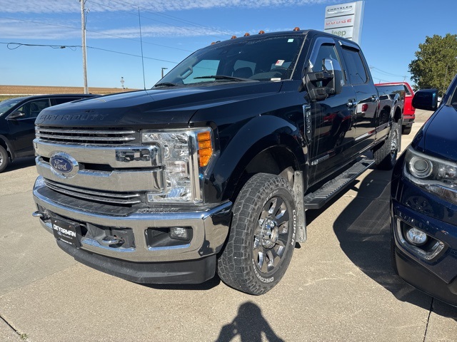 2017 Ford F-350 Lariat photo 2