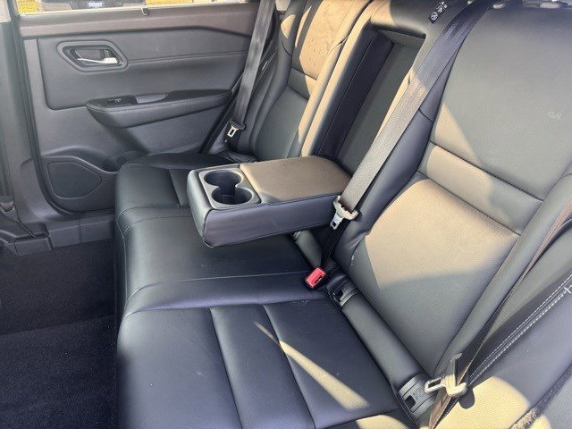 2022 Nissan Rogue SL photo 20