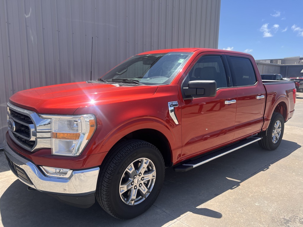 2023 Ford F-150 XLT photo 2