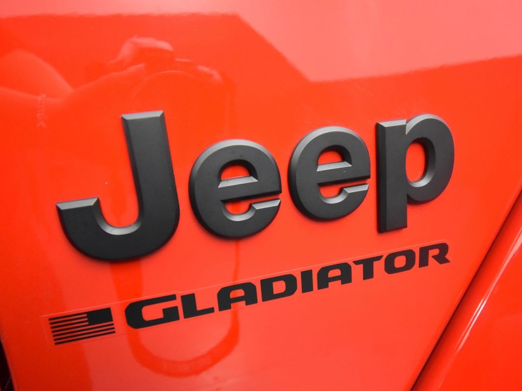 2023 Jeep Gladiator Willys photo 18
