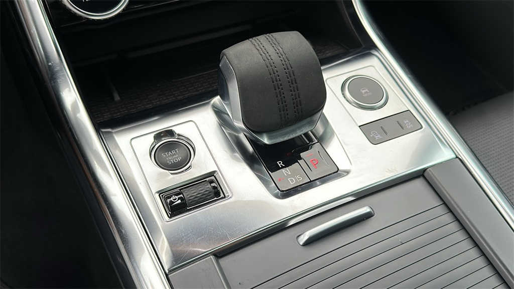 2021 Jaguar XF R-Dynamic SE photo 20