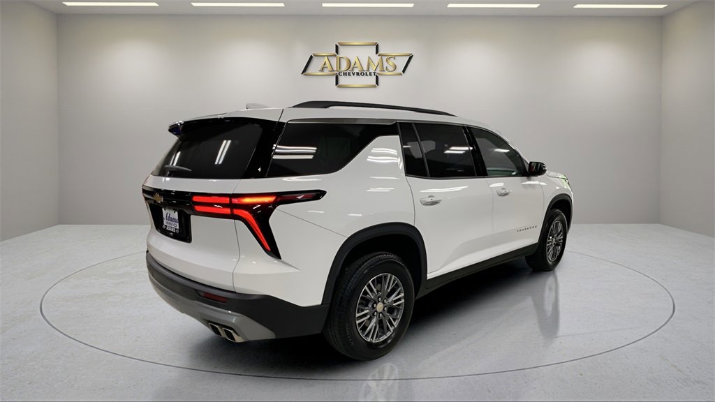 2025 Chevrolet Traverse photo 5