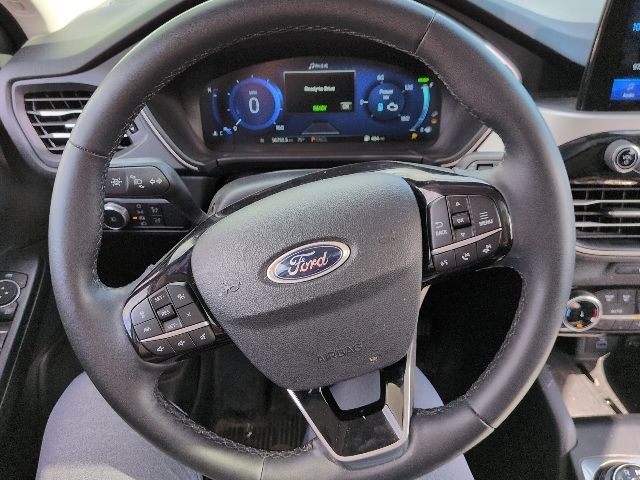 2022 Ford Escape SEL photo 10
