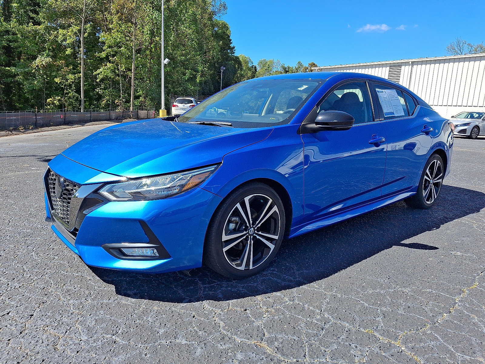 2022 Nissan Sentra SR photo 3