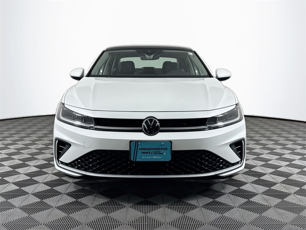2025 Volkswagen Jetta 1.5T SE photo 2