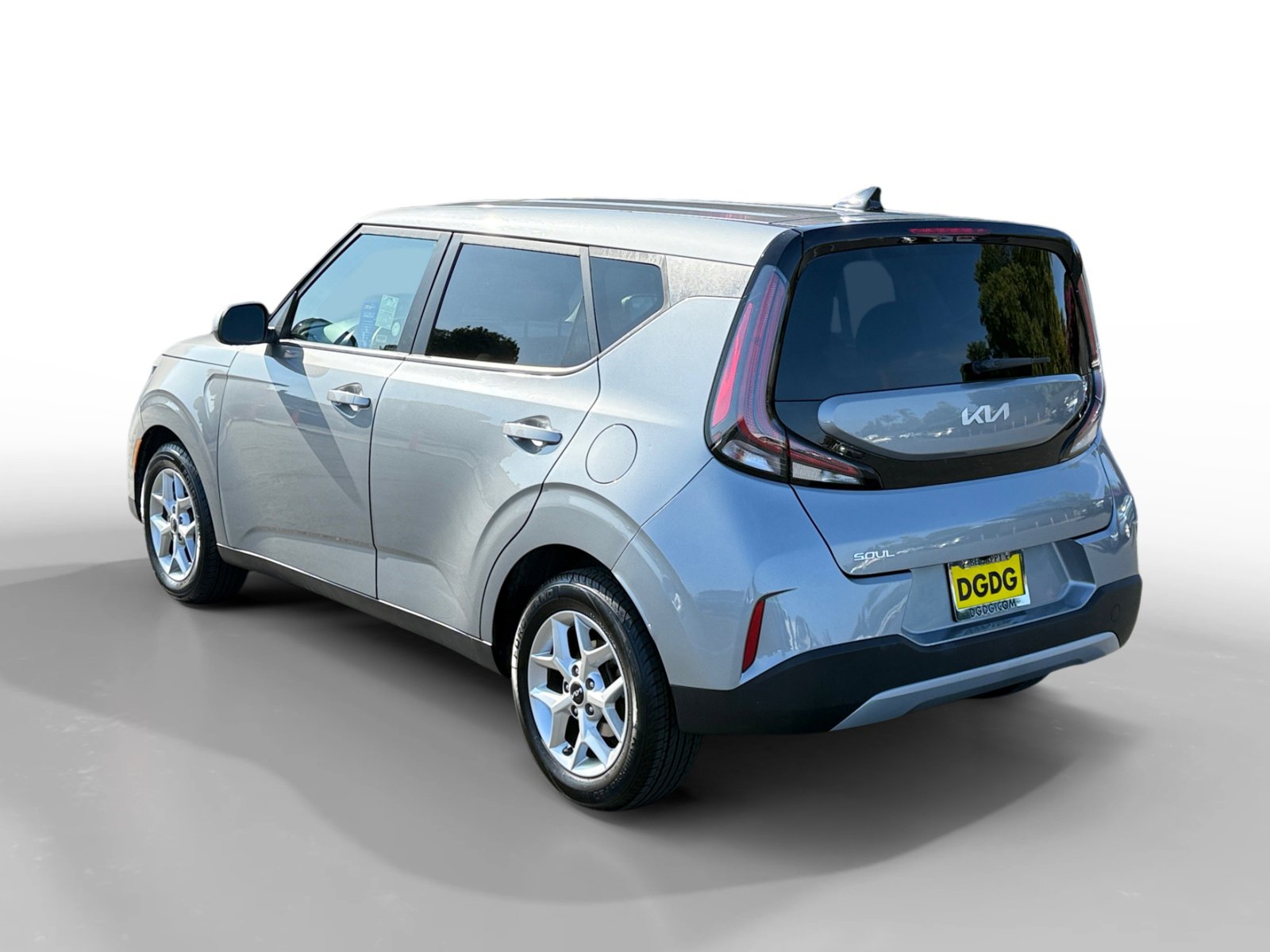 2023 Kia Soul LX photo 2