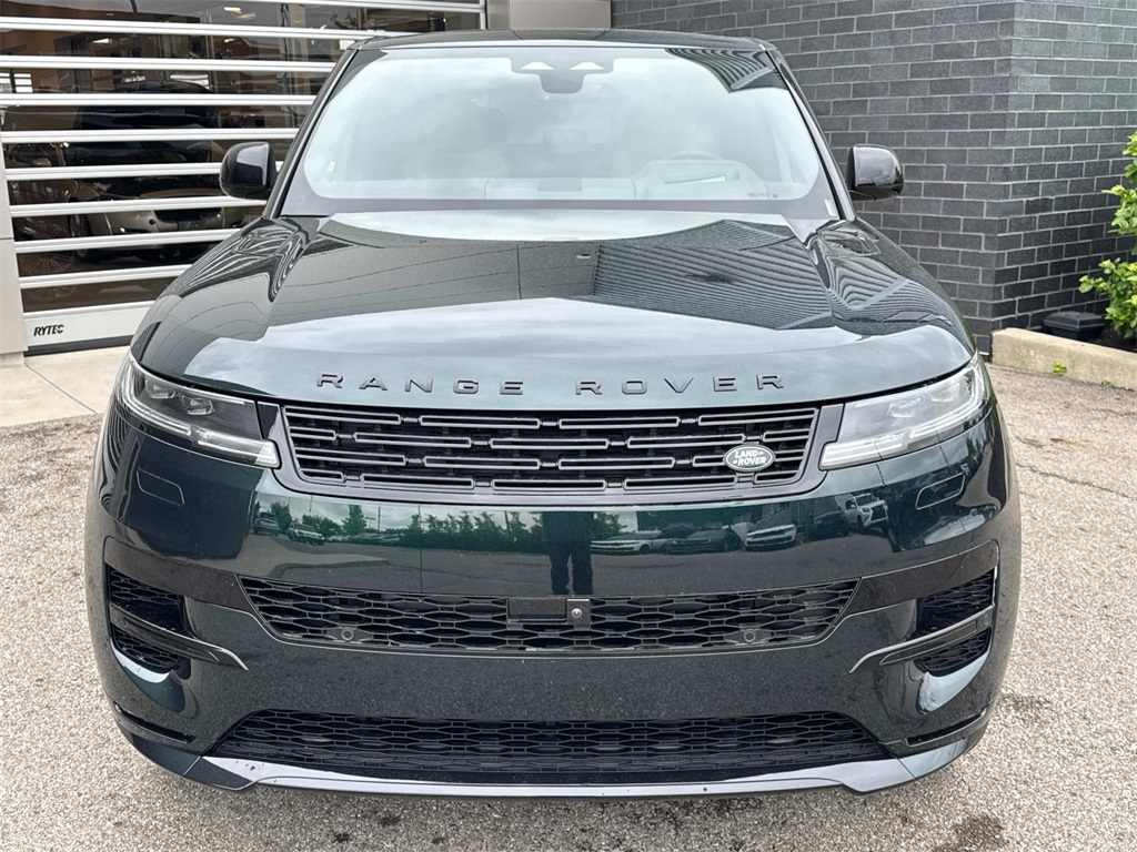 2025 Land Rover Range Rover Sport SE photo 2