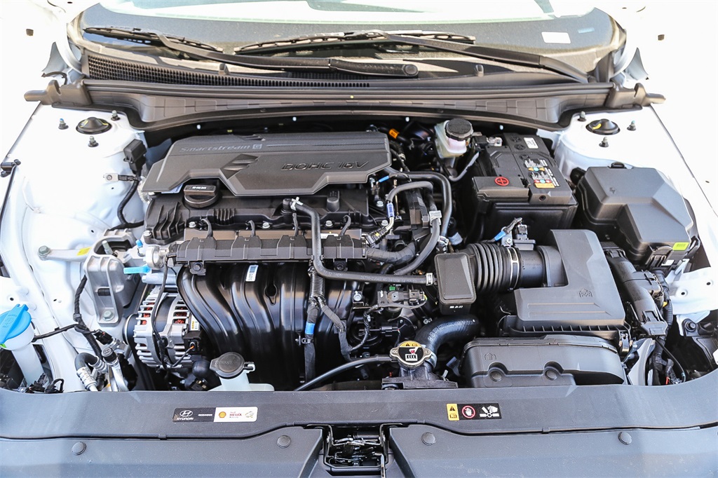 2025 Hyundai Elantra SEL Sport photo 12