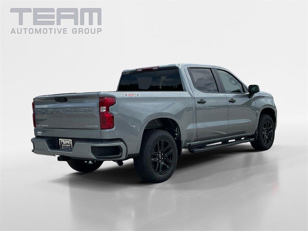 2025 Chevrolet Silverado 1500 Custom photo 7