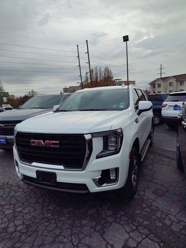 2022 GMC Yukon SLE's photo