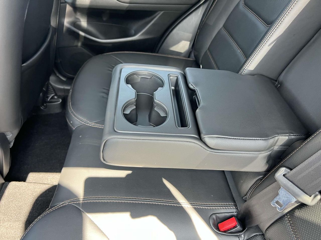2022 Mazda CX-5 2.5 S Preferred photo 9