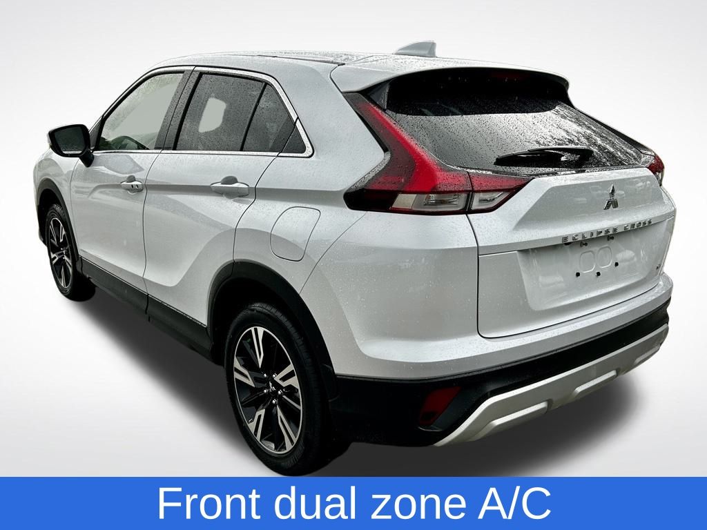 2024 Mitsubishi Eclipse Cross SE photo 4