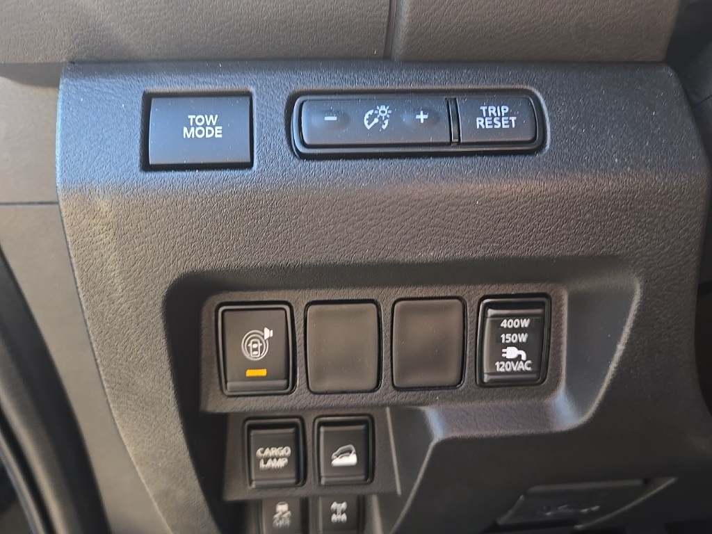 2025 Nissan Frontier PRO-4X photo 6