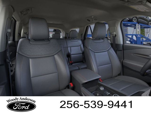 2025 Ford Explorer photo 8