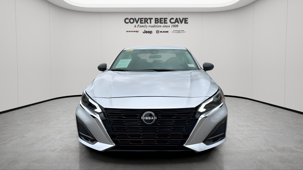 2025 Nissan Altima 2.5 SV photo 2