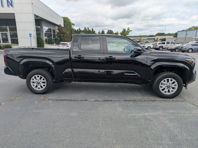 2024 Toyota Tacoma SR5 photo 3