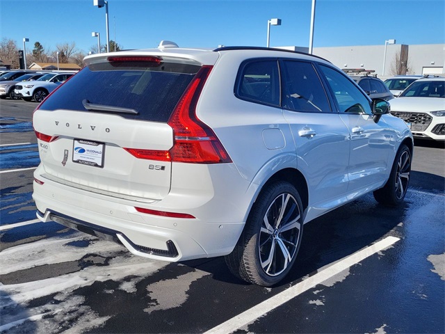 2025 Volvo XC60 B5 photo 5
