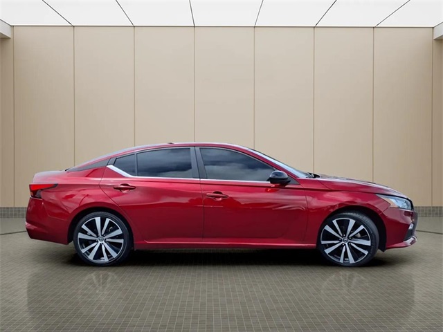 2021 Nissan Altima 2.5 SR photo 19