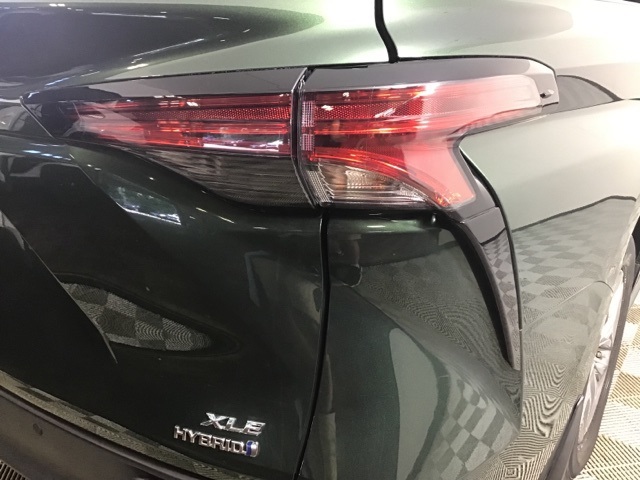 2021 Toyota Sienna XLE photo 23