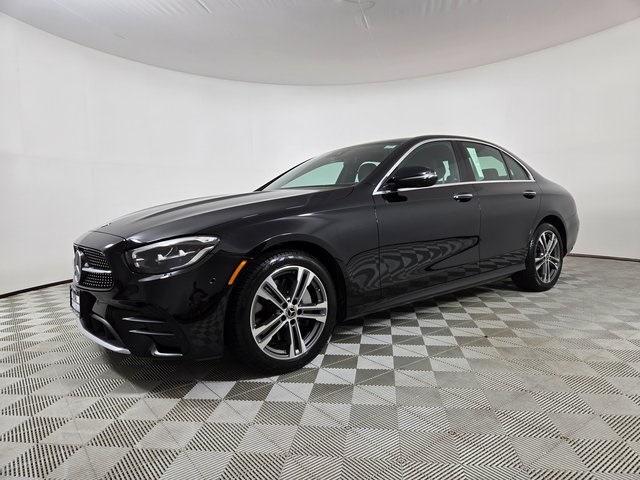 2022 Mercedes Benz E 4MATIC photo 3