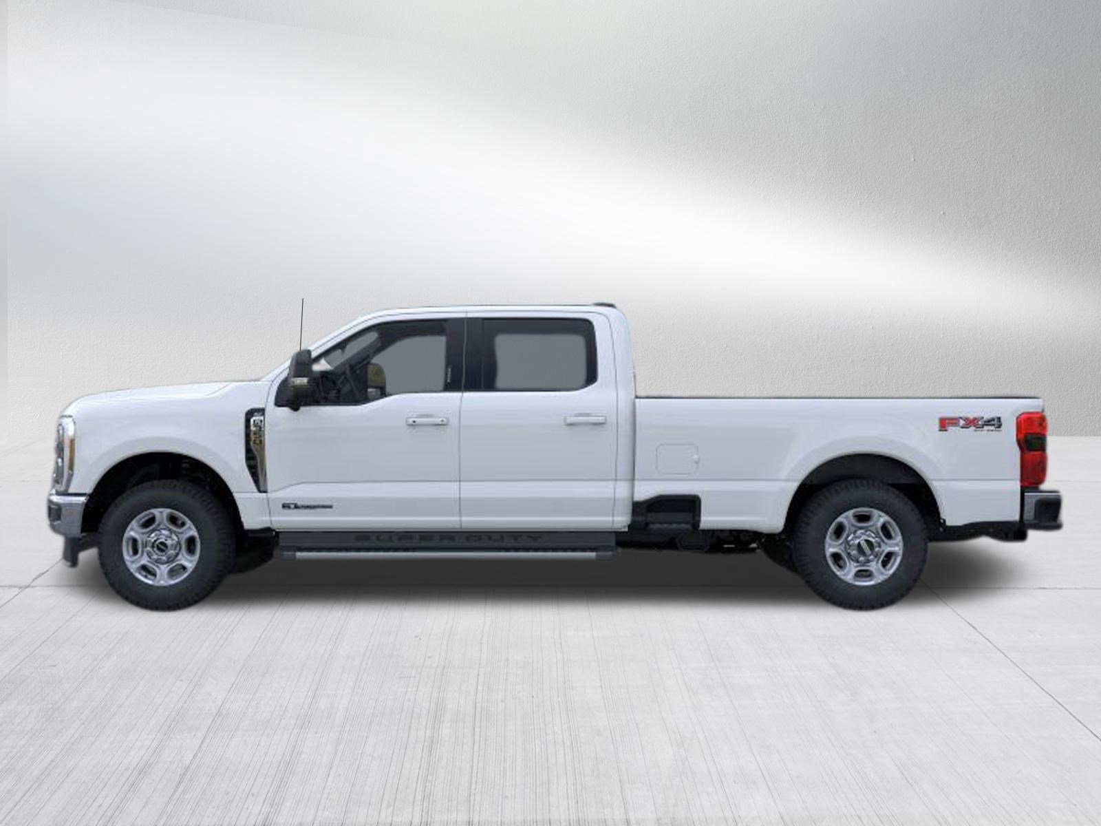 2026 Ford F-350 XLT photo 5
