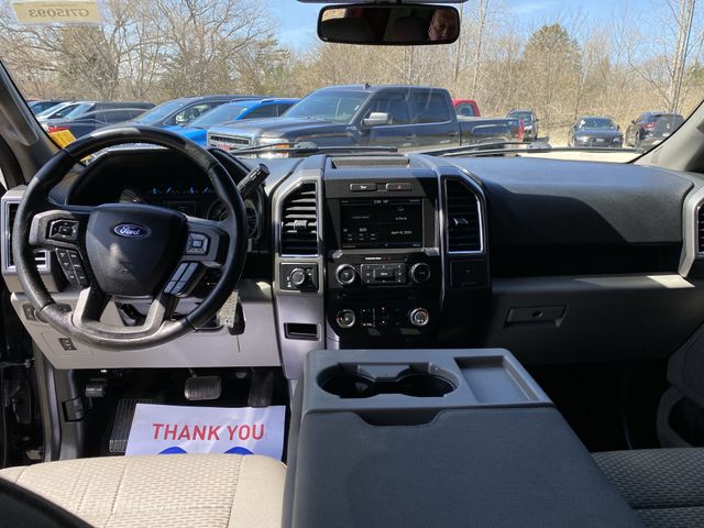 2015 Ford F-150 XLT photo 4