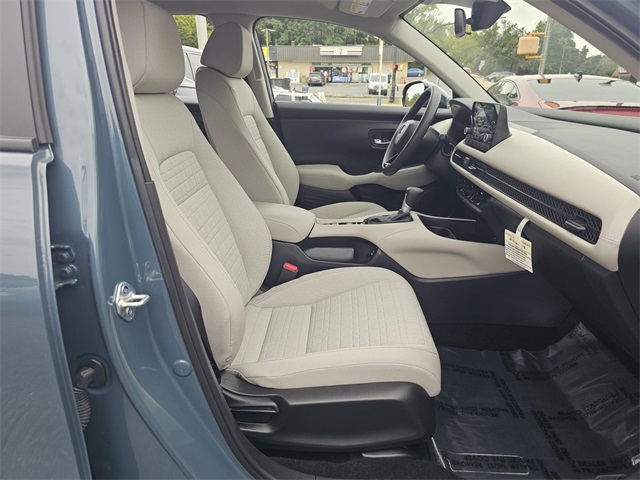 2025 Honda HR-V LX photo 13