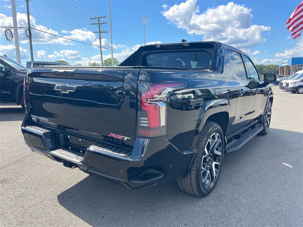 2024 Chevrolet Silverado EV RST photo 4
