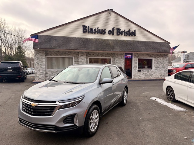 2024 Chevrolet Equinox LT's photo