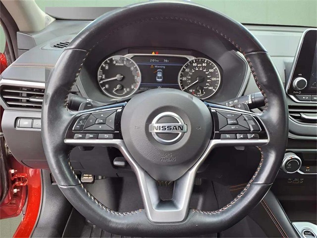 2021 Nissan Altima 2.5 SR photo 10