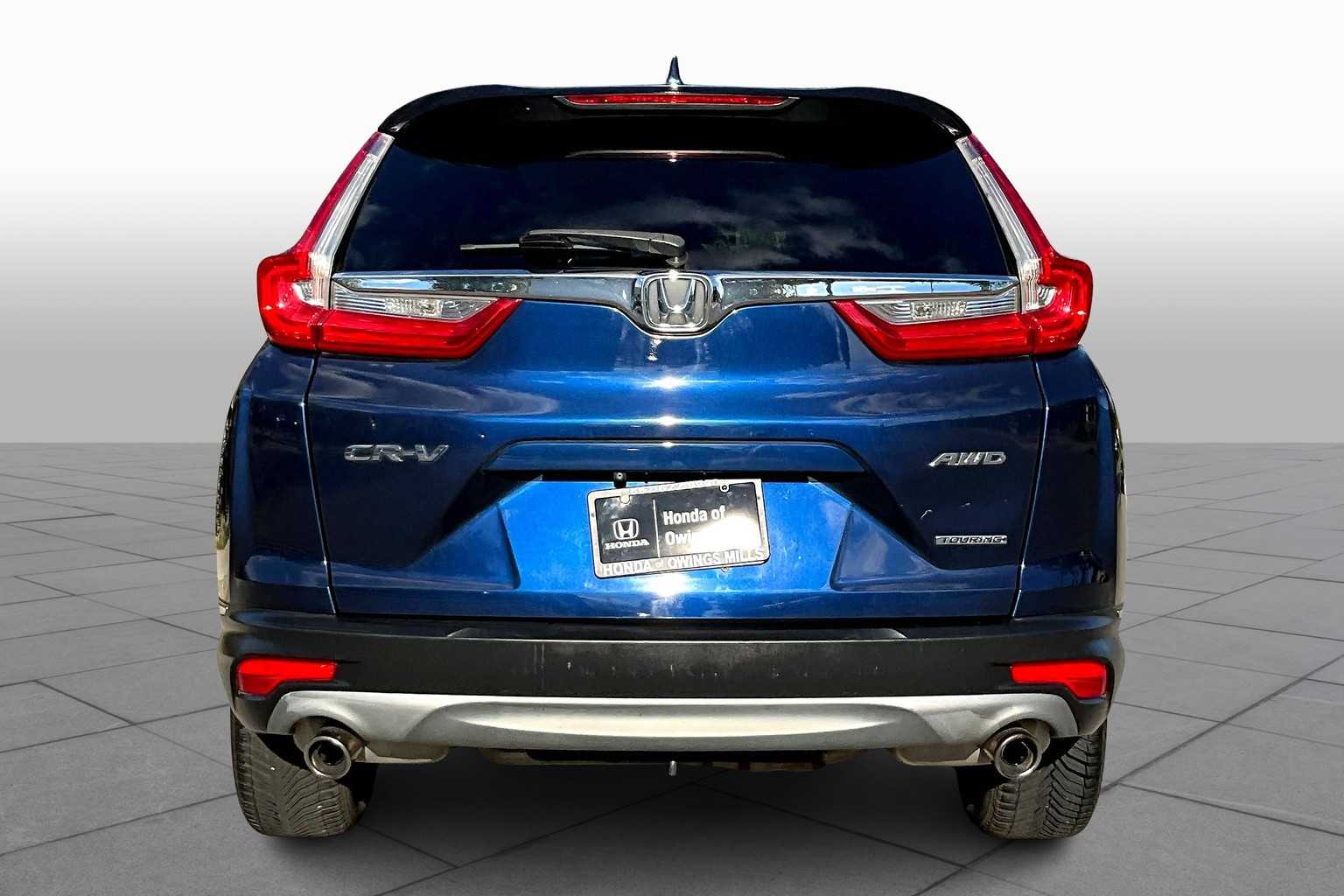 2017 Honda CR-V Touring photo 4