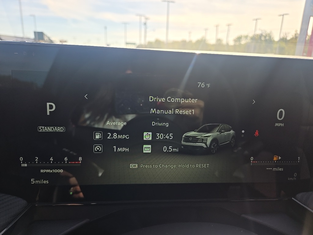 2026 Nissan Kicks SR photo 12