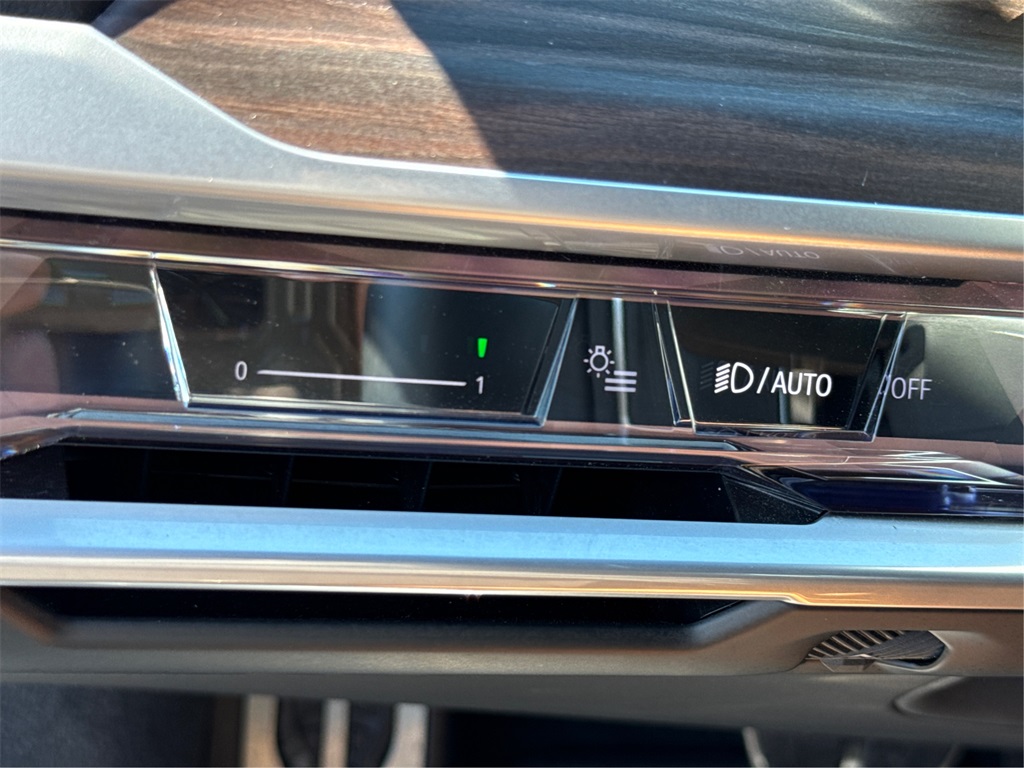 2023 Bmw 740i photo 19