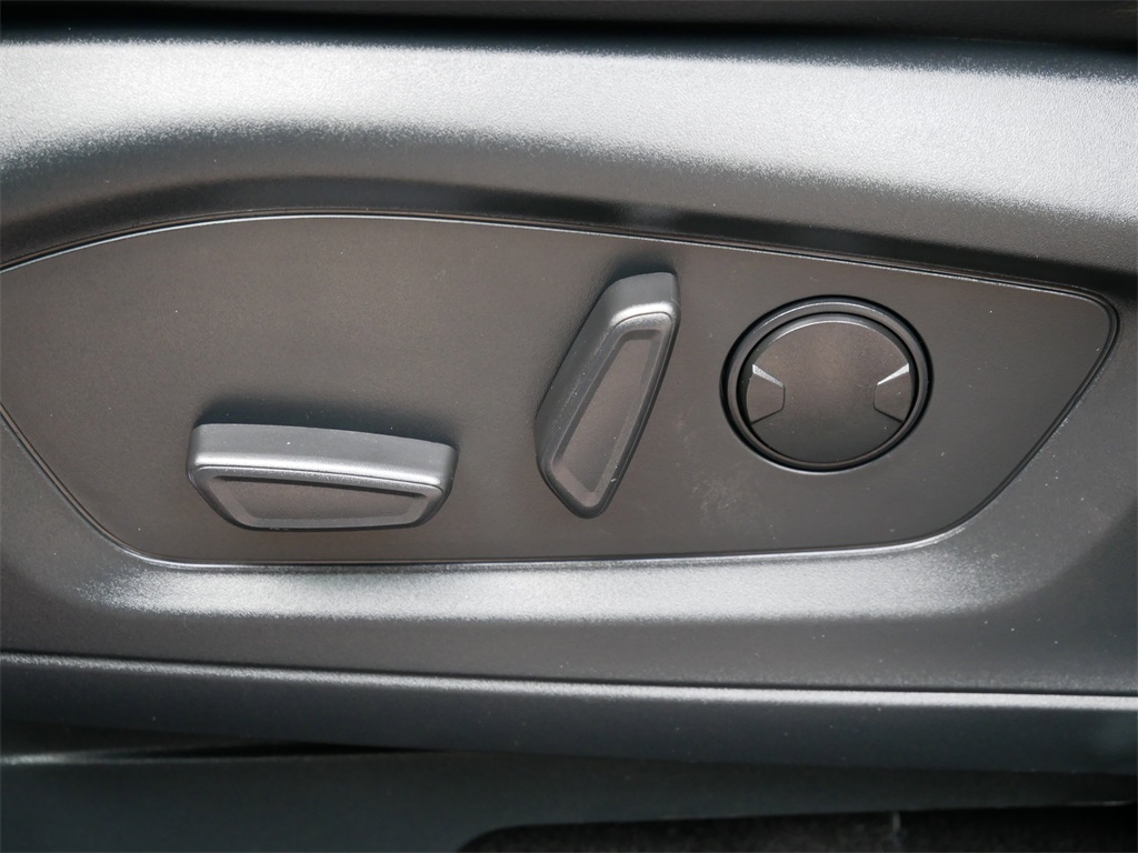 2024 Ford Explorer ST photo 17