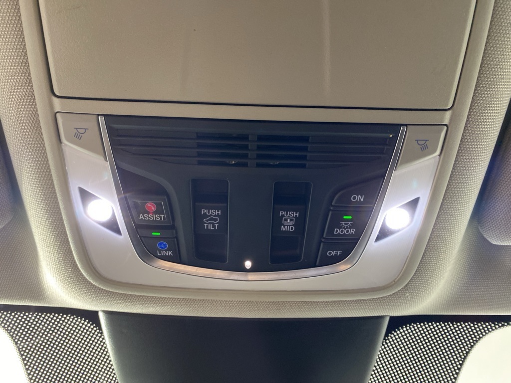 2022 Acura MDX SH-AWD Technology photo 22
