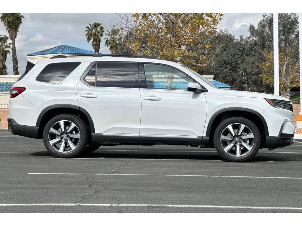 2025 Honda Pilot Touring photo 3