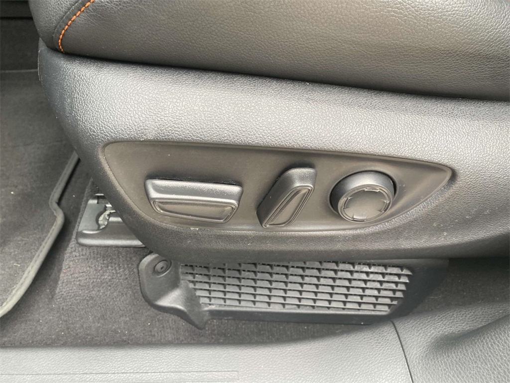 2023 Toyota Sienna XSE photo 13