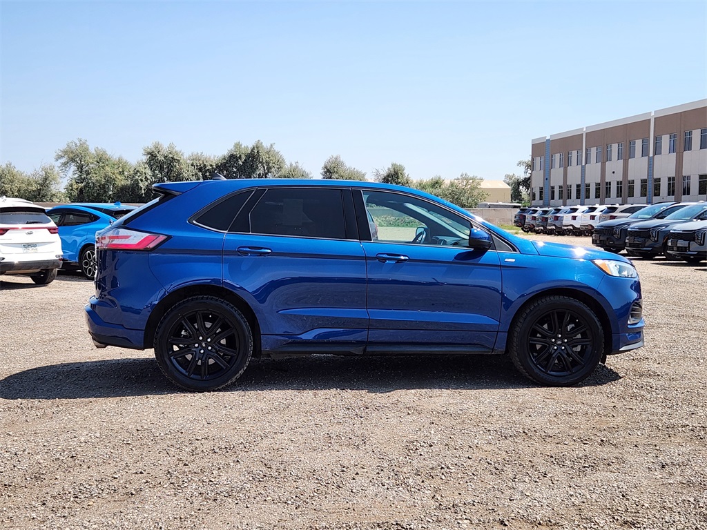2021 Ford Edge ST-Line photo 2