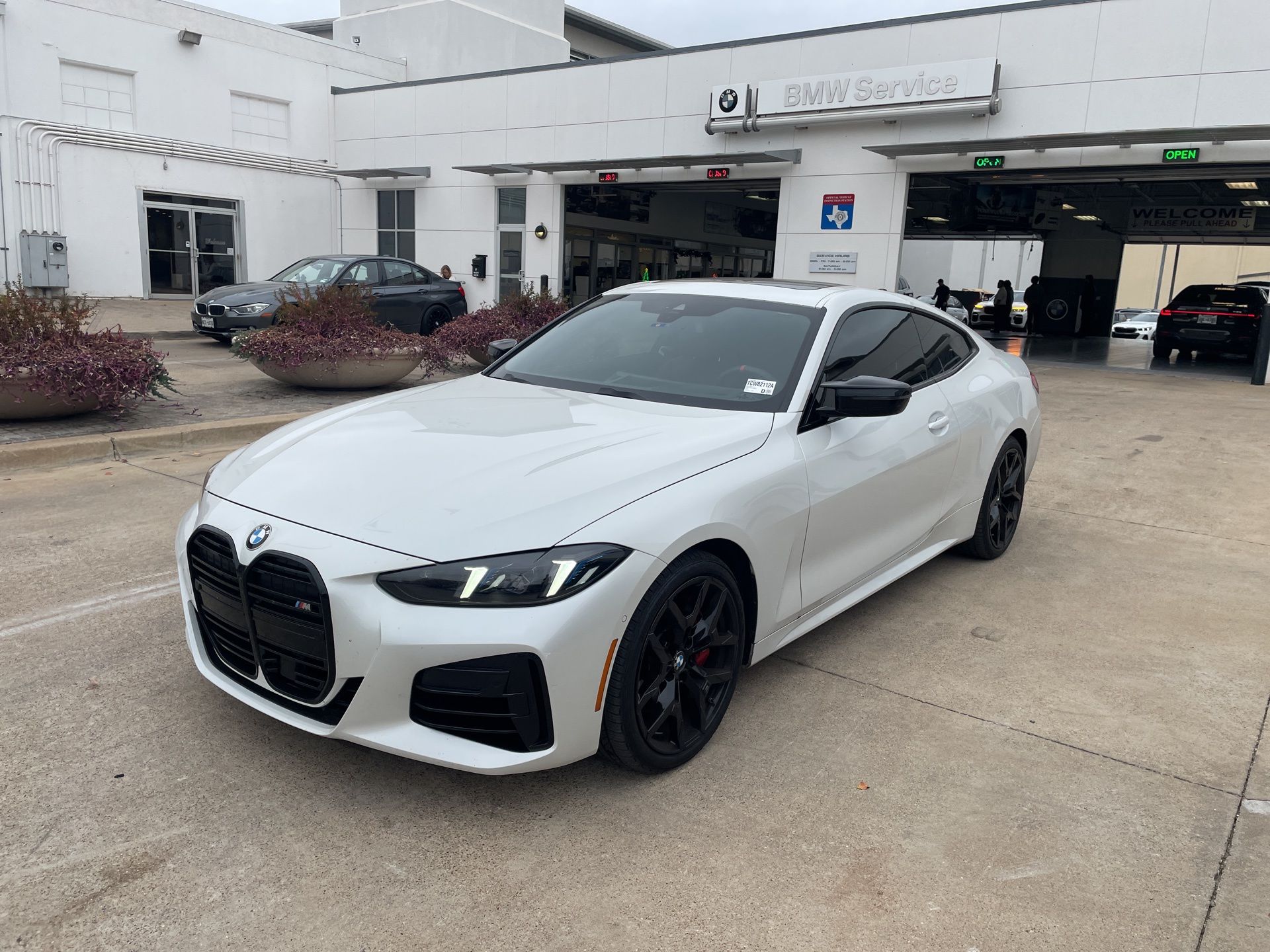 2025 BMW 4 Series M440i's photo