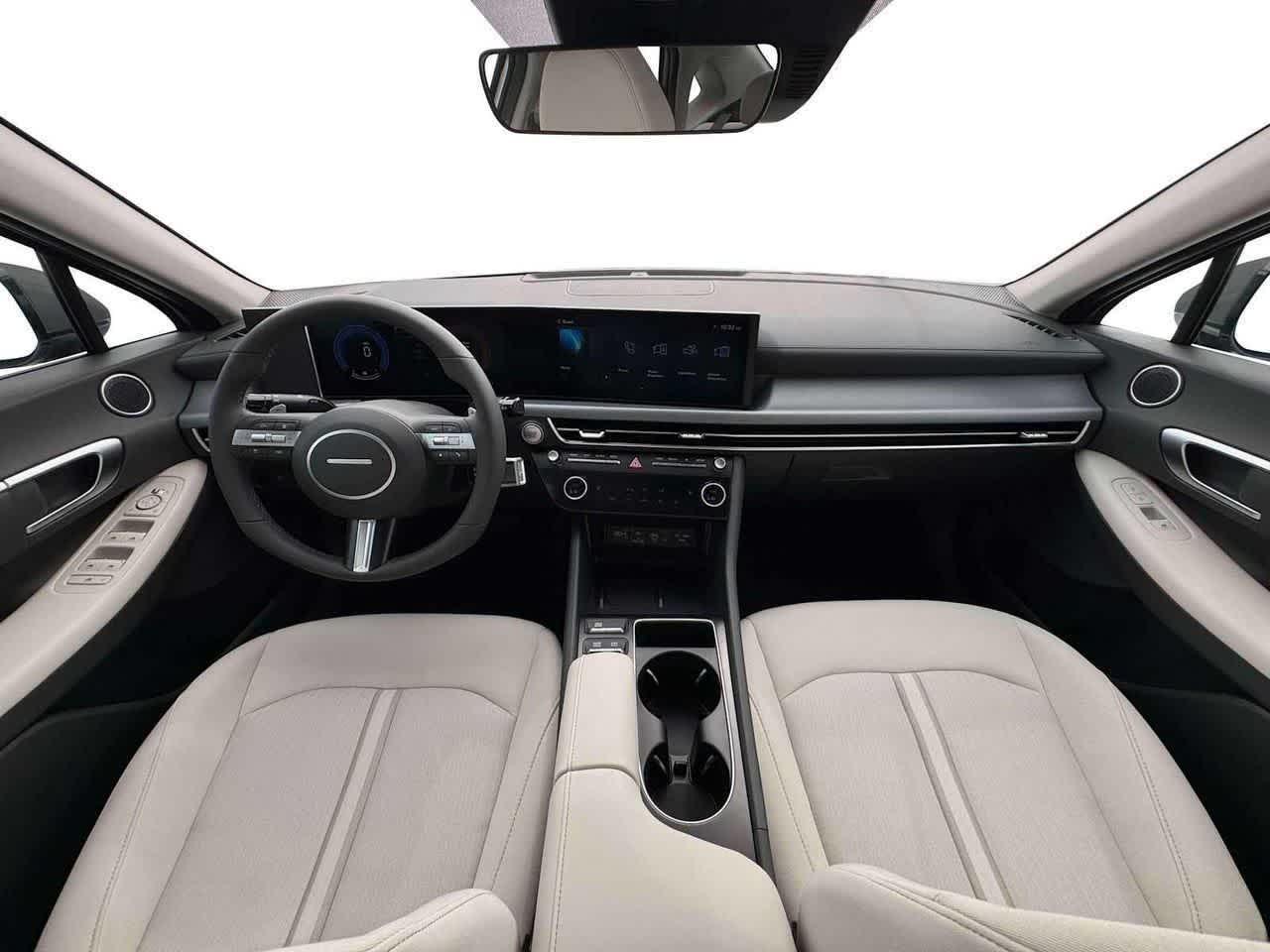 2026 Hyundai Sonata SEL's photo