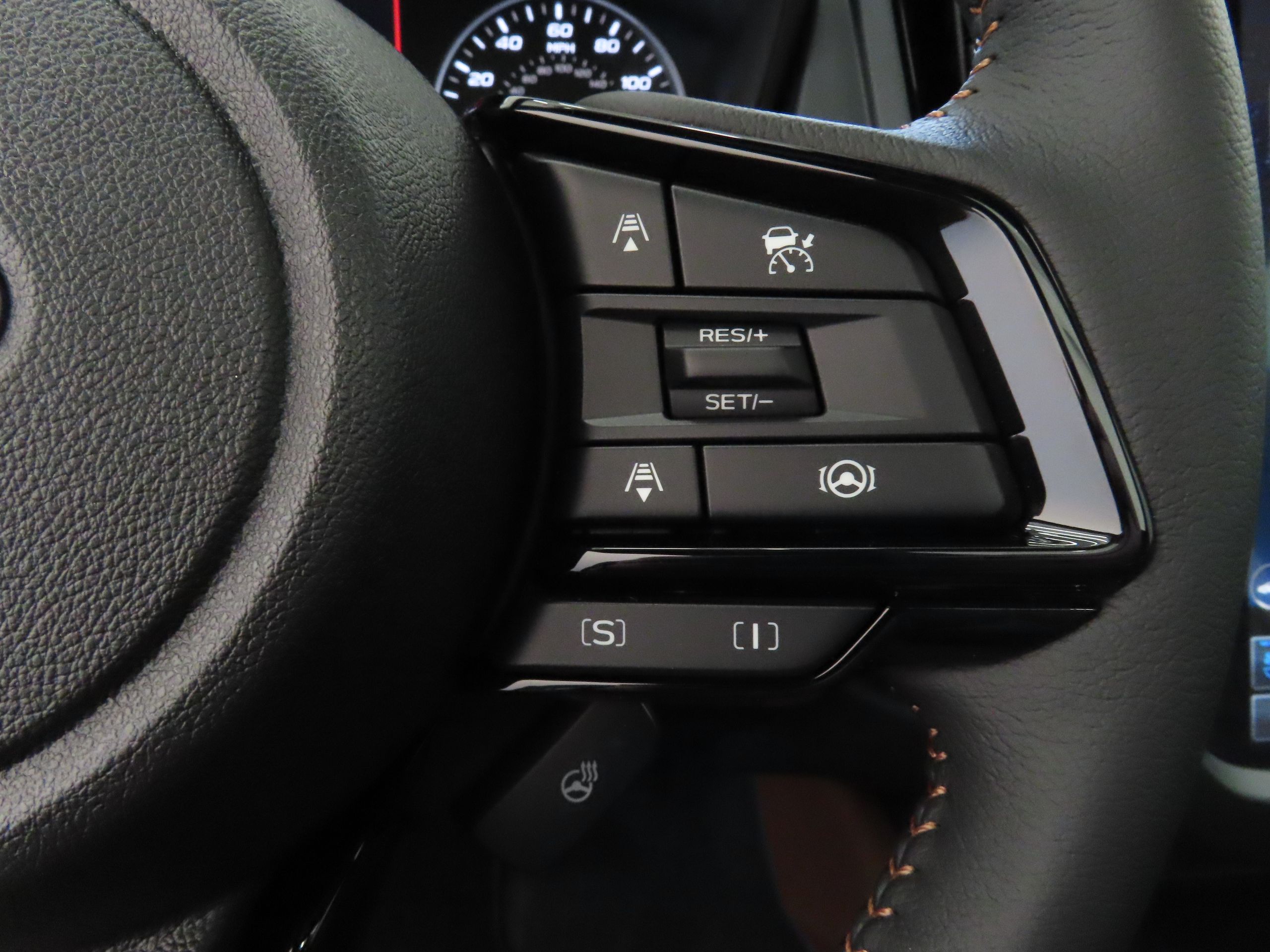 2025 Subaru Forester Touring photo 12