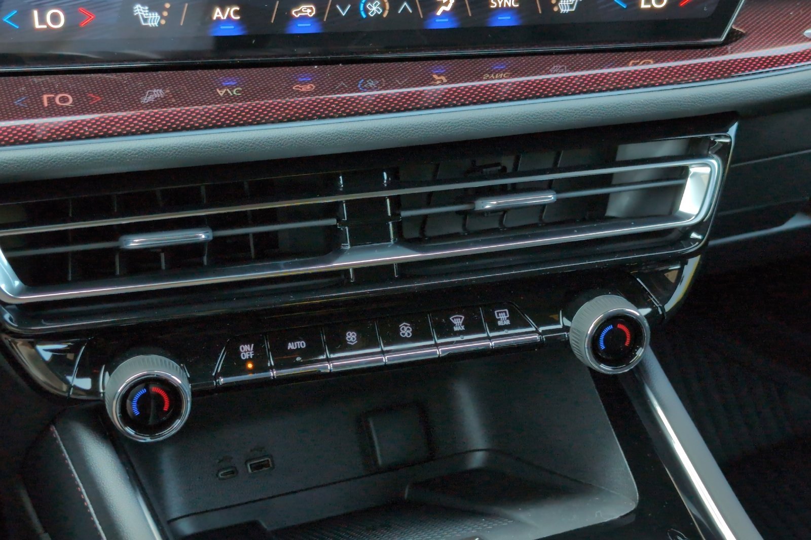 2026 Chevrolet Traverse Z71 photo 22