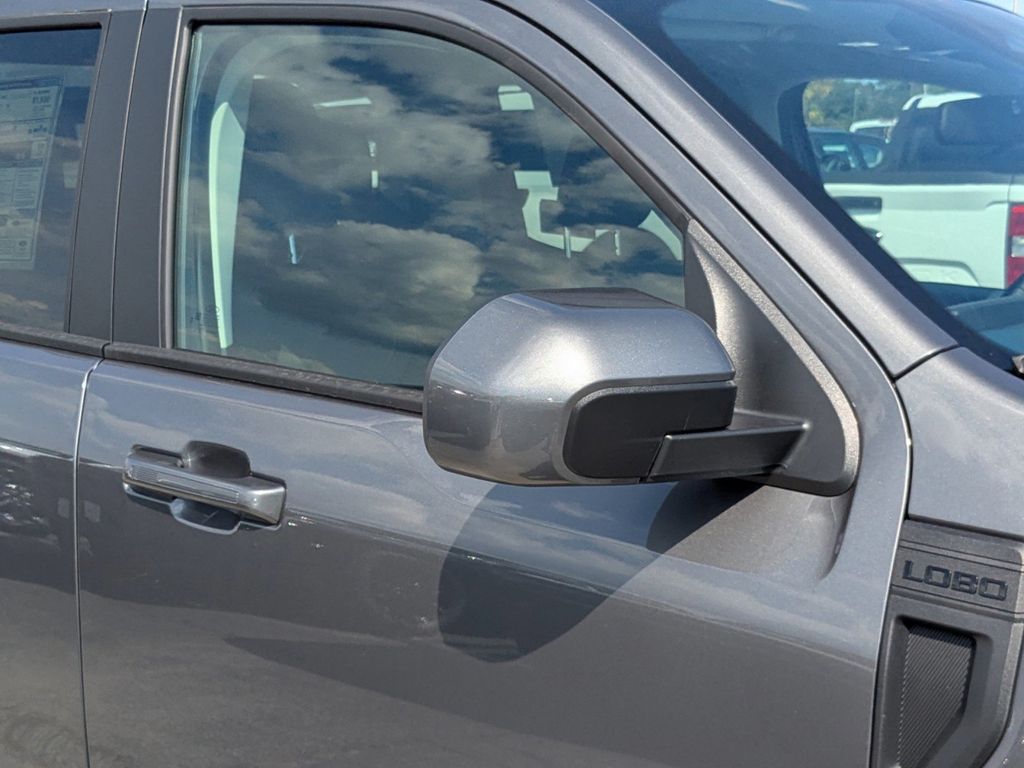 2025 Ford Maverick photo 10