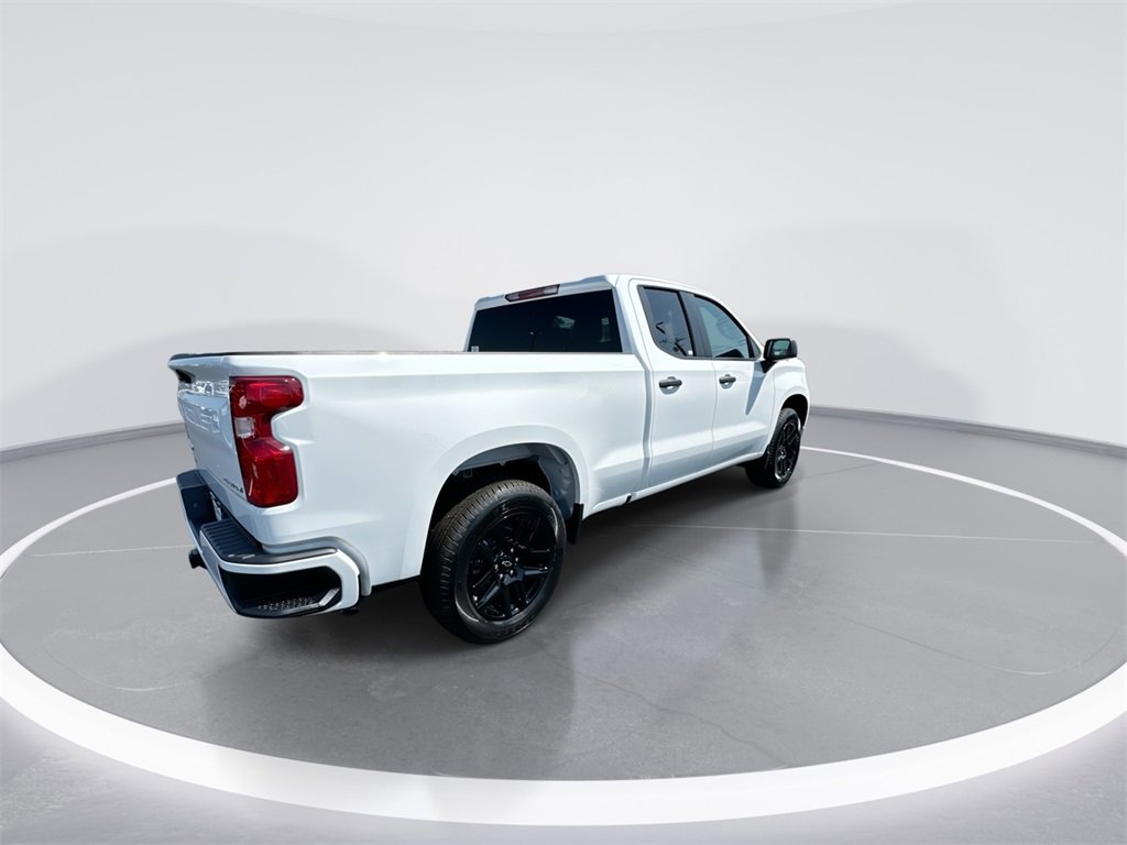 2025 Chevrolet Silverado 1500 Custom photo 8