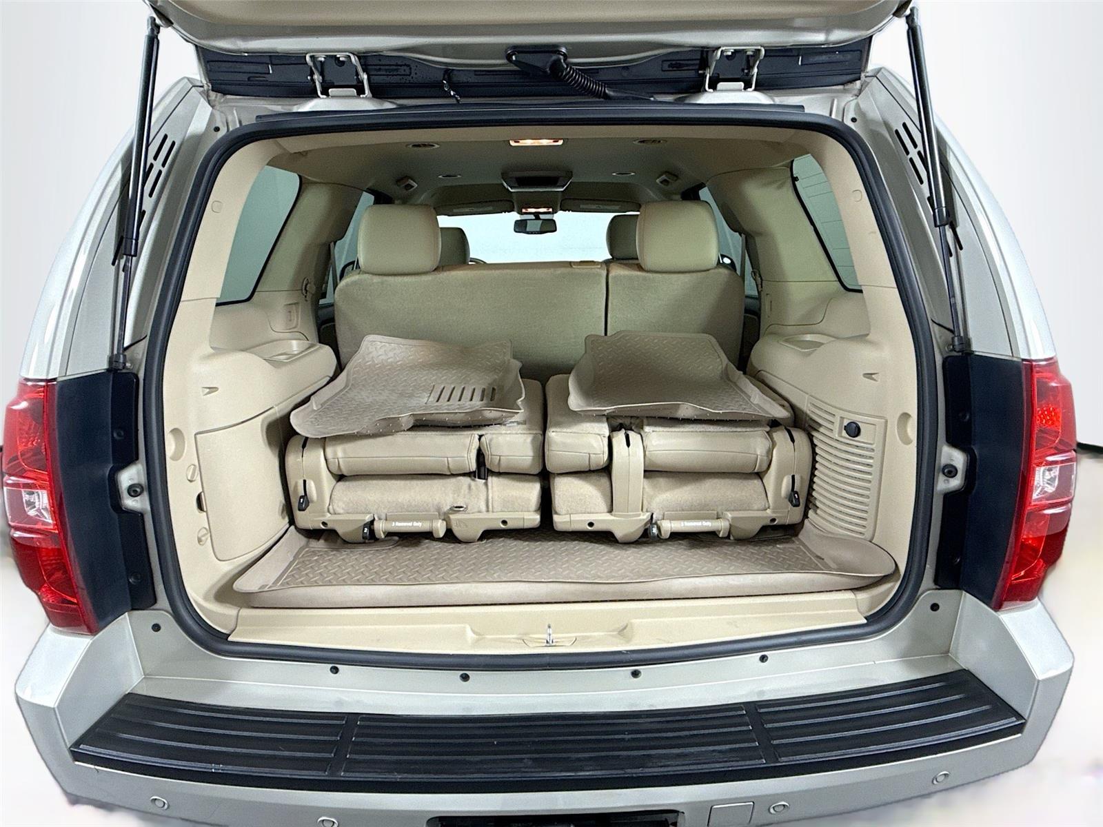 2013 Chevrolet Tahoe LT photo 32