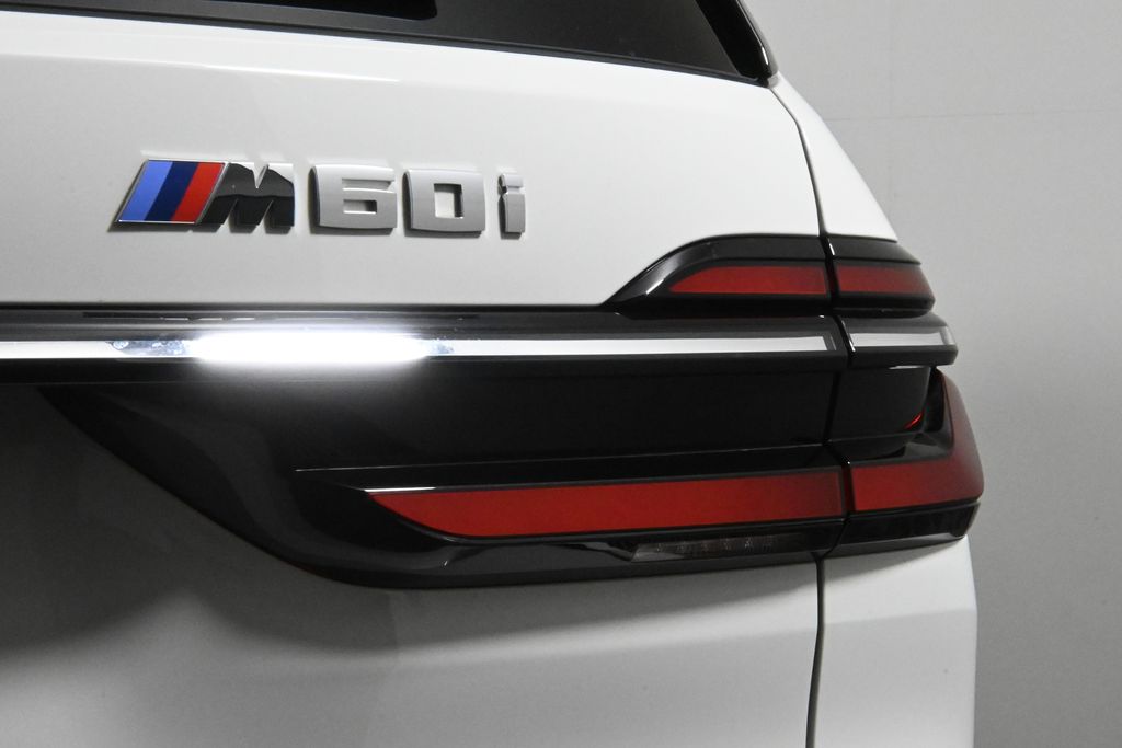 2025 Bmw X7 M60i photo 12